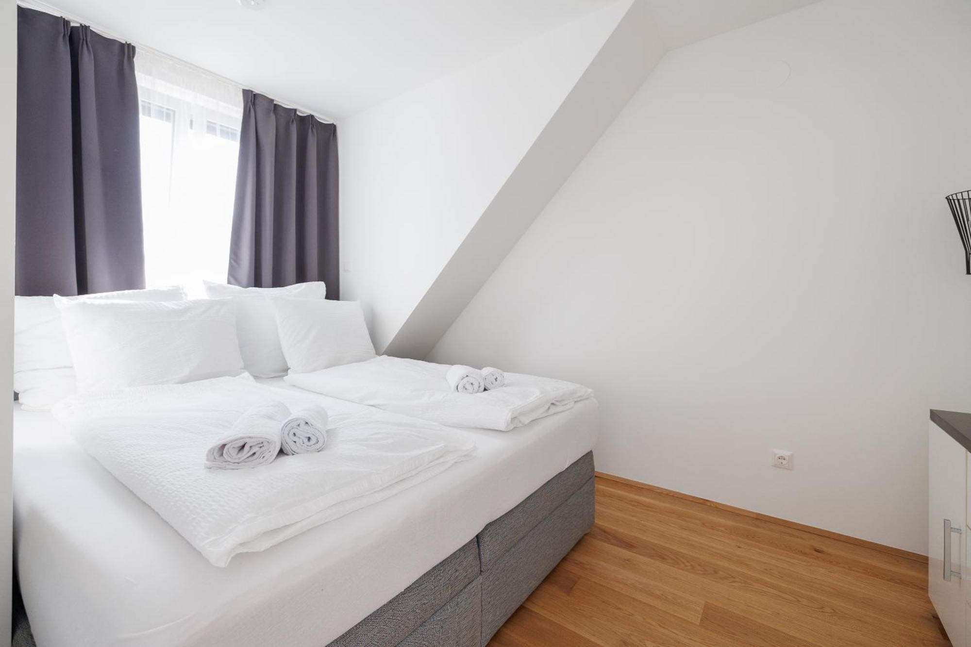 Symphony Apartments 38 - Modern Loft With Terrace And Grill In Central Location Viena Exterior foto