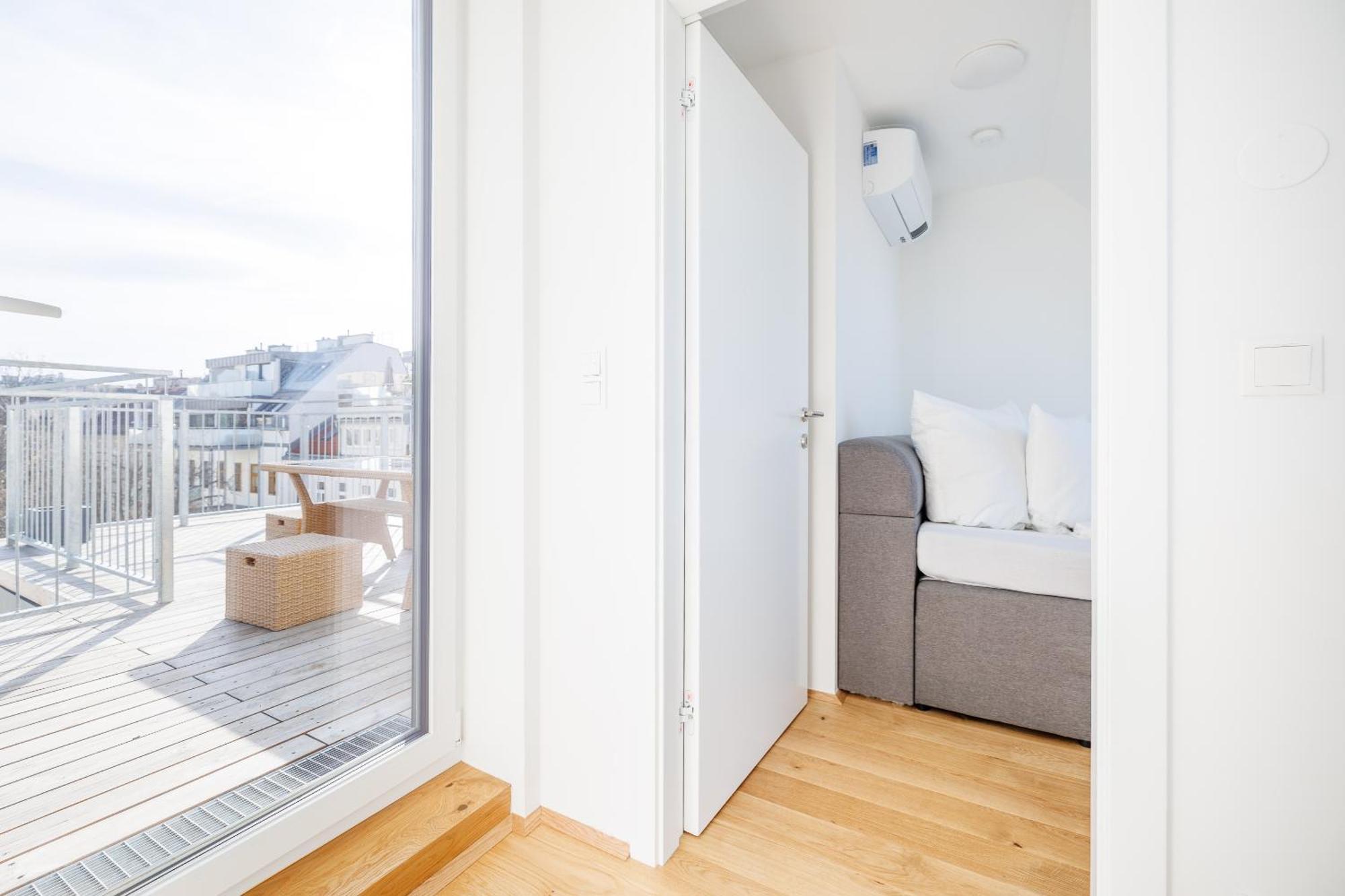 Symphony Apartments 38 - Modern Loft With Terrace And Grill In Central Location Viena Exterior foto