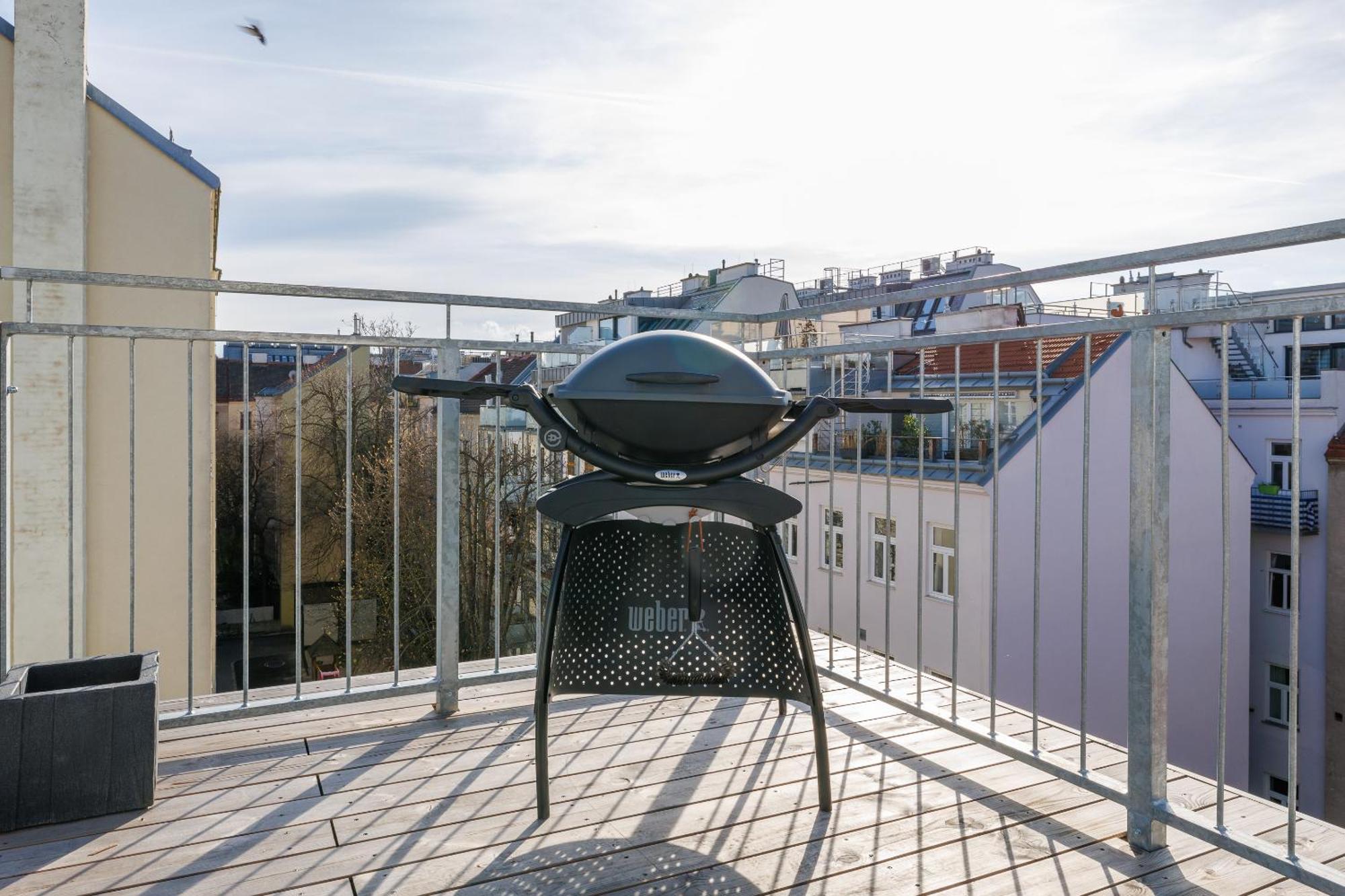 Symphony Apartments 38 - Modern Loft With Terrace And Grill In Central Location Viena Exterior foto