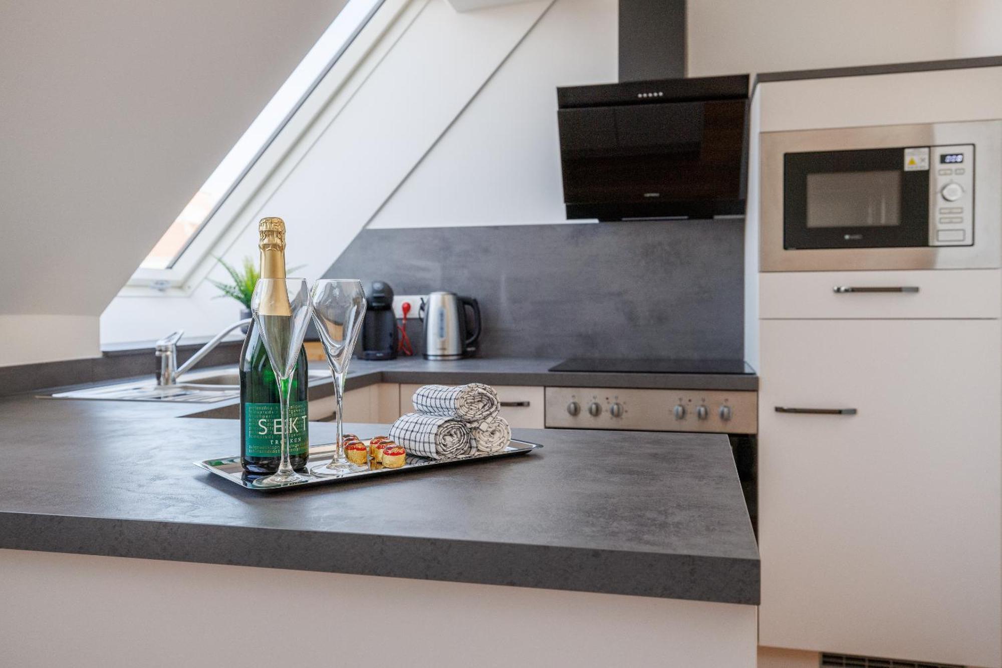 Symphony Apartments 38 - Modern Loft With Terrace And Grill In Central Location Viena Exterior foto
