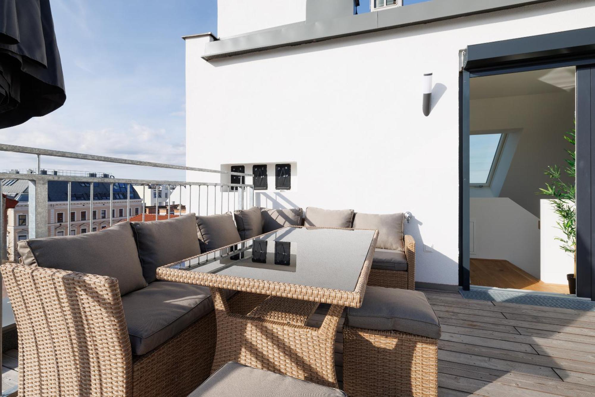 Symphony Apartments 38 - Modern Loft With Terrace And Grill In Central Location Viena Exterior foto