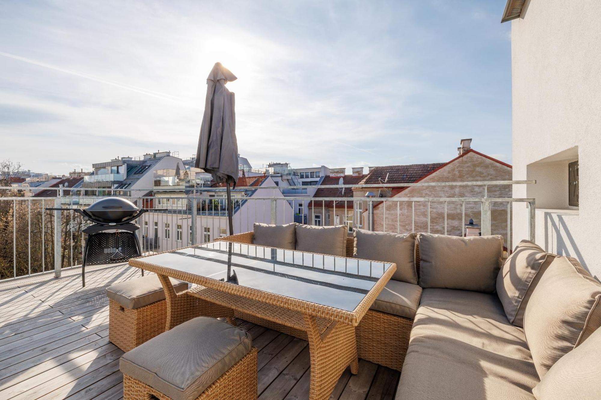 Symphony Apartments 38 - Modern Loft With Terrace And Grill In Central Location Viena Exterior foto