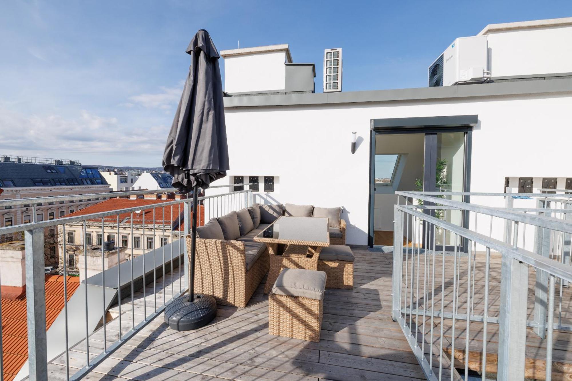 Symphony Apartments 38 - Modern Loft With Terrace And Grill In Central Location Viena Exterior foto