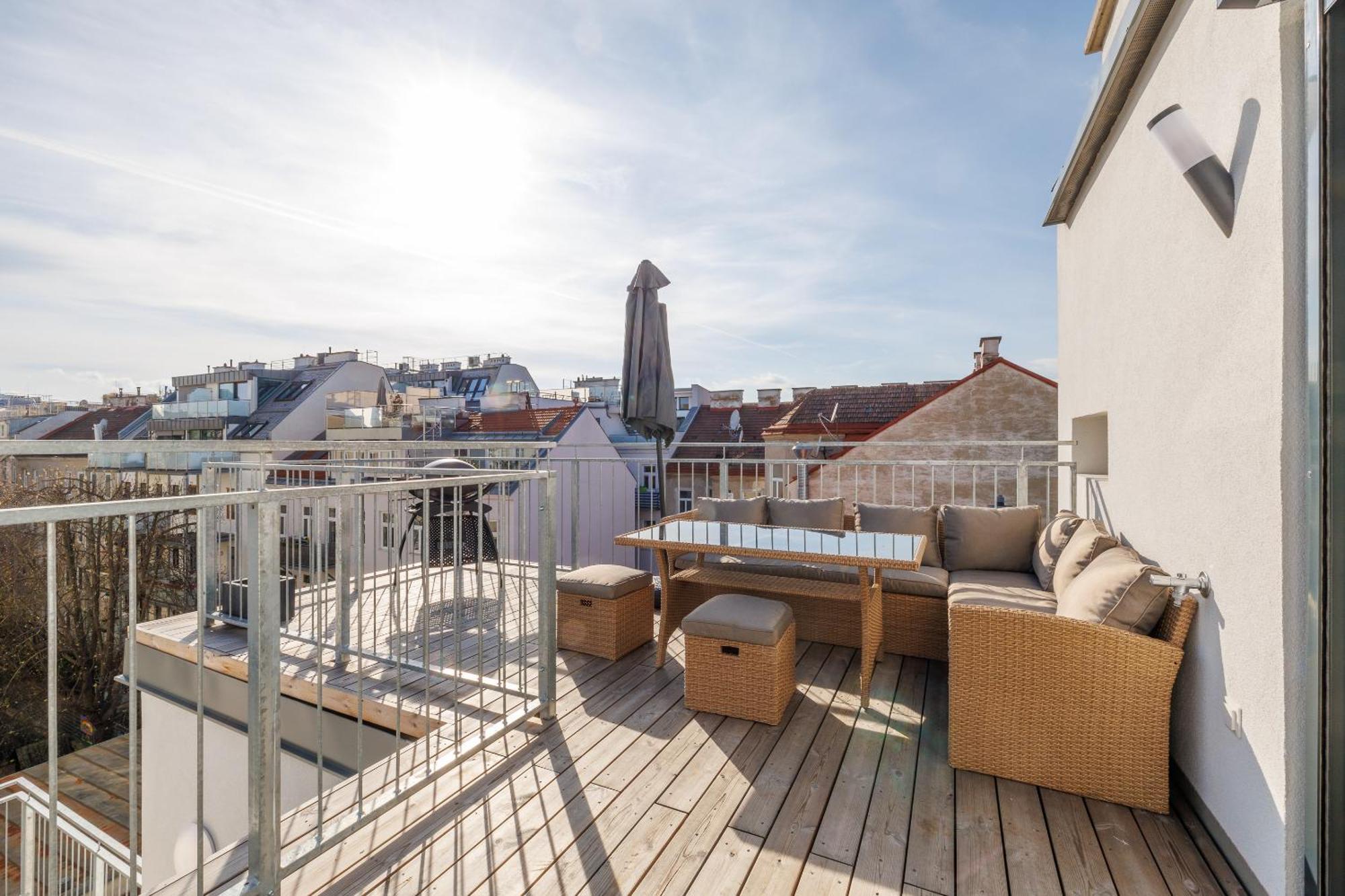 Symphony Apartments 38 - Modern Loft With Terrace And Grill In Central Location Viena Exterior foto