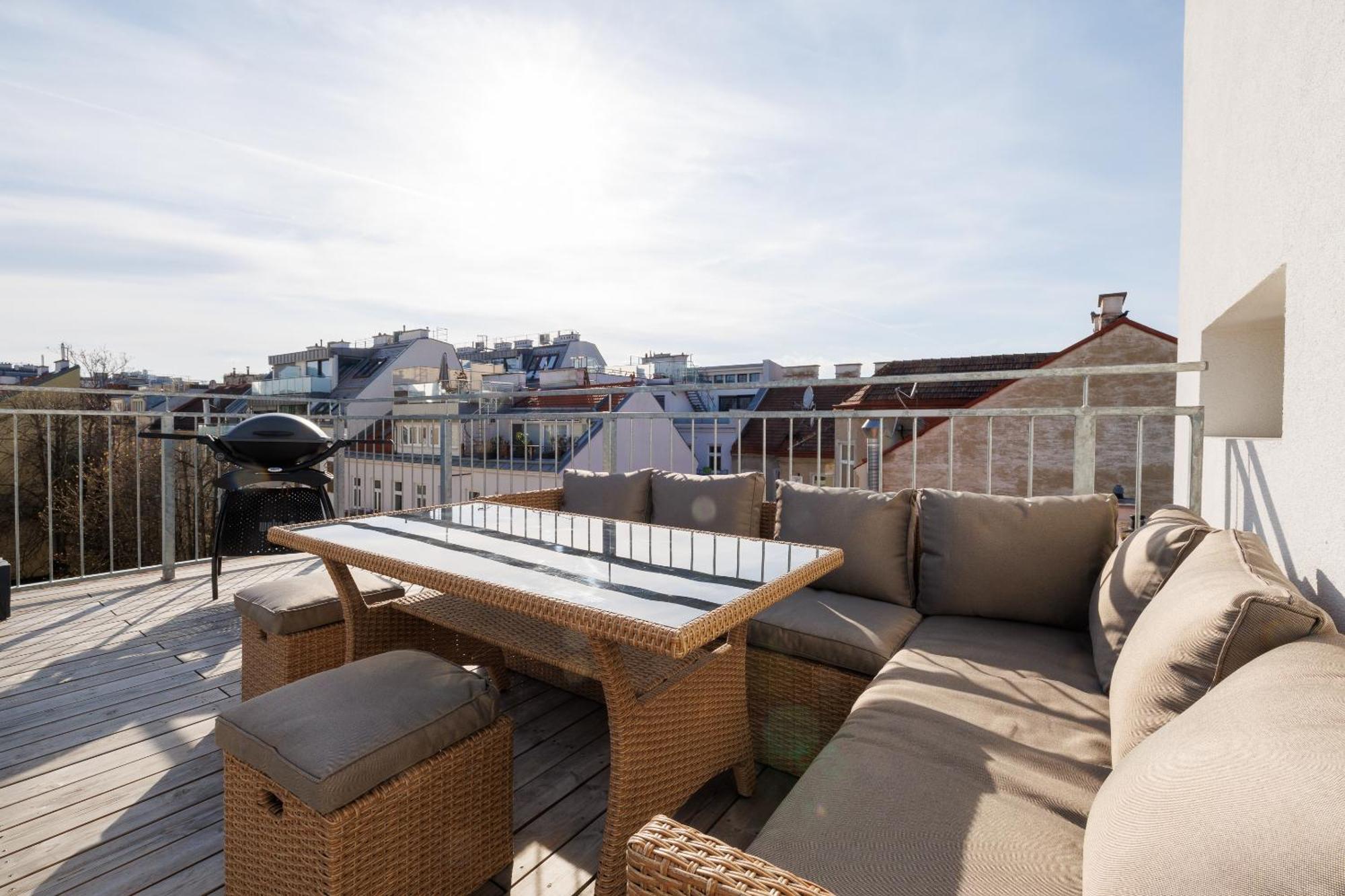 Symphony Apartments 38 - Modern Loft With Terrace And Grill In Central Location Viena Exterior foto